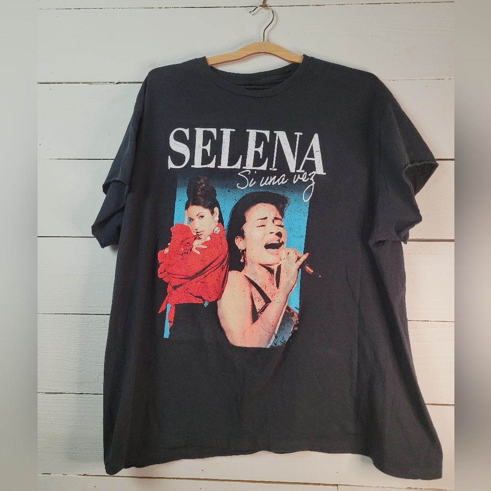 Official Selena Merchandise Tshirt - size 2xl